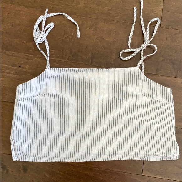 Brandy Melville Tops - Brandy Melville Crop Top